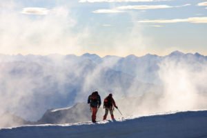 Tout l'équipement pour l'alpinisme, leski de rando ou l'escalade à découvrir dans le magasin Terre de montagne à Ville-la-Grand en Haute-Savoie